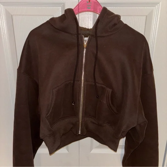 GUIZIO Cropped Hoodie - Picture 3 of 5